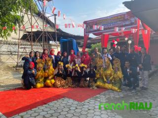 Mahasiswa KKN UMRI Meriahkan perayaan puncak Kemerdekaan di Kelurahan Sialang Sakti 